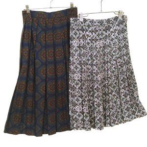 Lot of 2 Vintage Pleated Skirts M(8) Lands End SK&Co Medallions Navy Black White